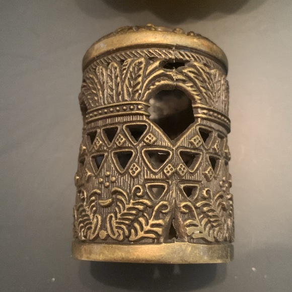 VINTAGE AROMATIC OIL DIFFUSER AMBER/ORNATE METAL CAP OLD WORLD STYLE GLASS - Picture 4 of 9